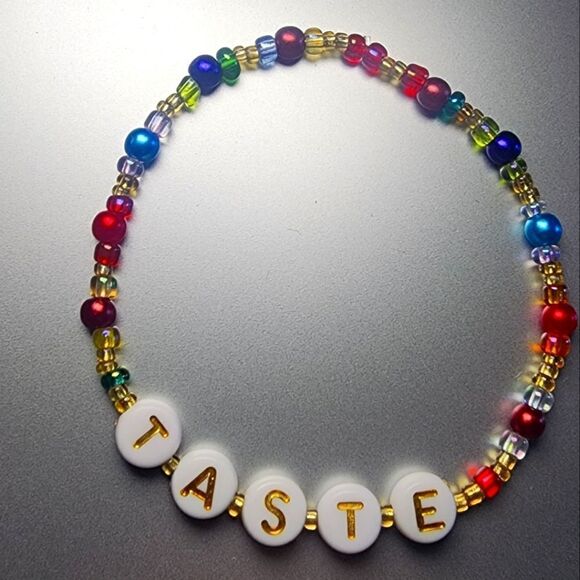 Sabrina Carpenter Custom Friendship Bracelet - Picture 1 of 2